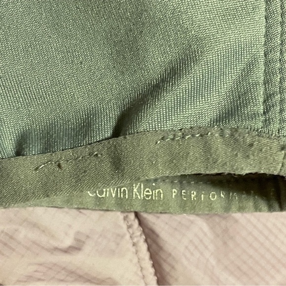 CALVIN Klein performance lightweight jacket - Picture 14 of 14